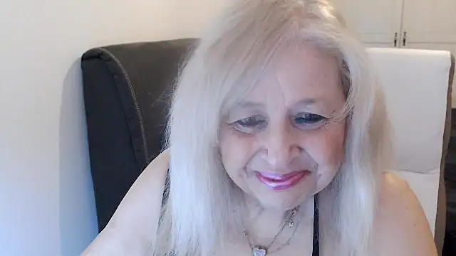 Snapshot of SusiLifeXXX chatting on 4, 3, 2026 SusiLifeXXX online show from 4, 3, 2026