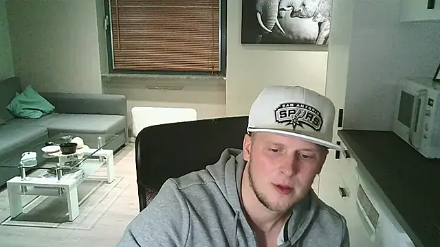 Dartanjanas13 online show from 4, 11, 2025