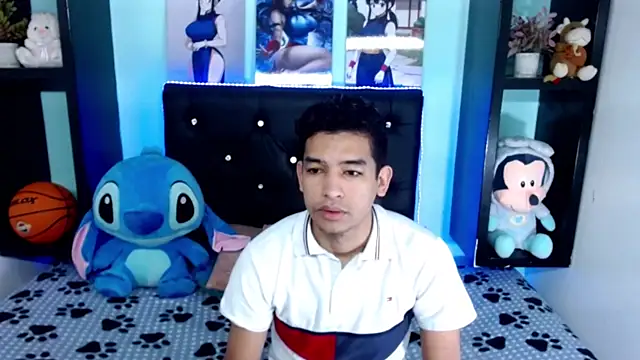 x oliver x online show from 8, 11, 2025