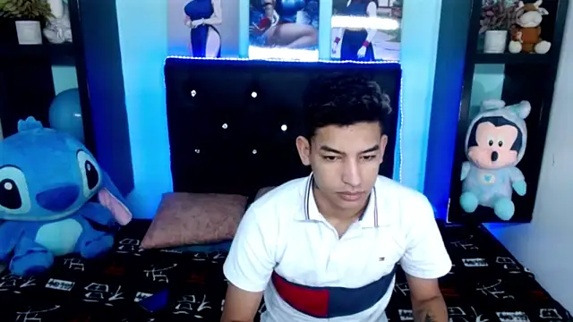 x oliver x online show from 5, 10, 2025