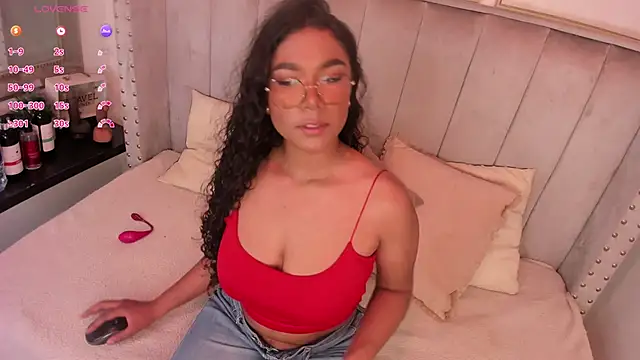 Seshat Hitt online show from 2, 12, 2025