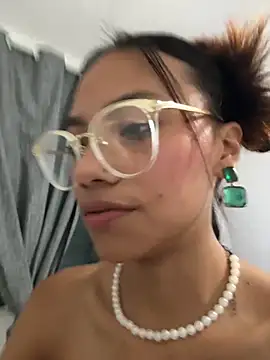 Nia Desire online show from 1, 10, 2025