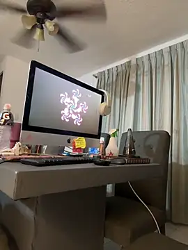 Nia Desire online show from 10, 9, 2025