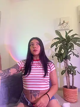 SurpriseMadlicia online show from 30, 4, 2026