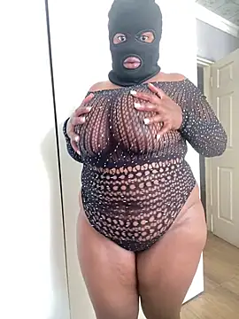 Snapshot of curvywithbigtitties chatting on 29, 7, 2026 curvywithbigtitties online show from 29, 7, 2026
