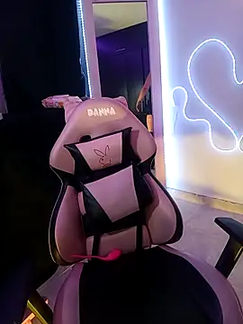 Danniela20 online show from 31, 10, 2025