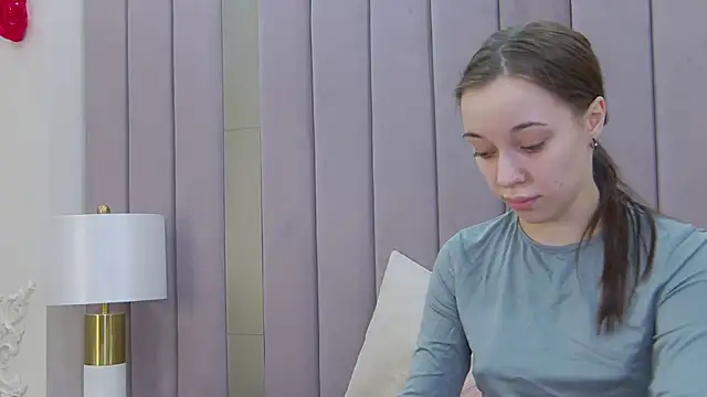 ZoeyNeal online show from 15, 3, 2026