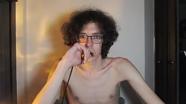 LovesomeCookie online show from 4, 5, 2026