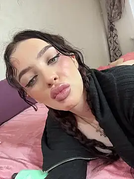 Snapshot of Hannah_xBaby chatting on 27, 11, 2025 Hannah xBaby online show from 27, 11, 2025