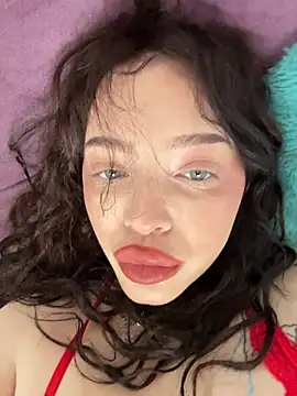 Snapshot of Hannah_xBaby chatting on 9, 11, 2025 Hannah xBaby online show from 9, 11, 2025