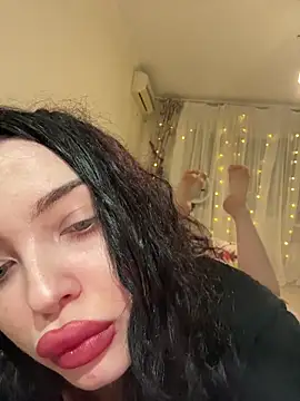 Snapshot of Hannah_xBaby chatting on 4, 11, 2025 Hannah xBaby online show from 4, 11, 2025