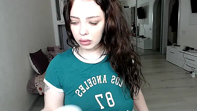 Snapshot of Hannah_xBaby chatting on 13, 2, 2026 Hannah xBaby online show from 13, 2, 2026