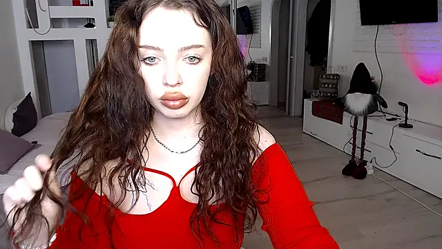 Snapshot of Hannah_xBaby chatting on 8, 2, 2026 Hannah xBaby online show from 8, 2, 2026