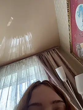 Hannah xBaby online show from 5, 4, 2026