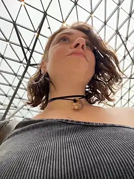 lucy-joy online show from 15, 10, 2025