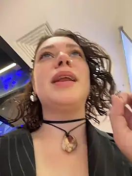 lucy-joy online show from 28, 9, 2025