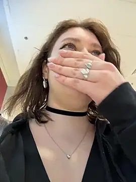 lucy-joy online show from 24, 2, 2026