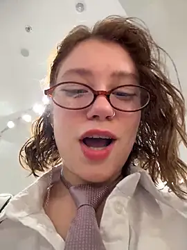 lucy-joy online show from 16, 10, 2025