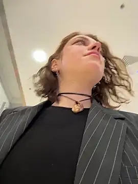 lucy-joy online show from 17, 10, 2025