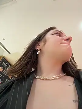 lucy-joy online show from 22, 12, 2025