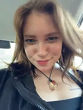 lucy-joy online show from 17, 5, 2026