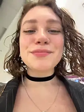 lucy-joy online show from 26, 10, 2025