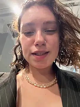 lucy-joy online show from 12, 10, 2025