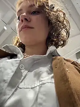 lucy-joy online show from 23, 9, 2025