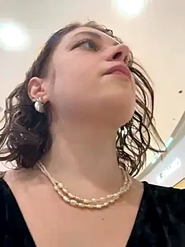 lucy-joy online show from 19, 9, 2025