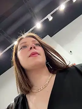 lucy-joy online show from 4, 2, 2026