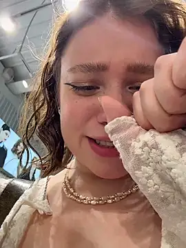 lucy-joy online show from 25, 11, 2025