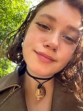 lucy-joy online show from 17, 9, 2025