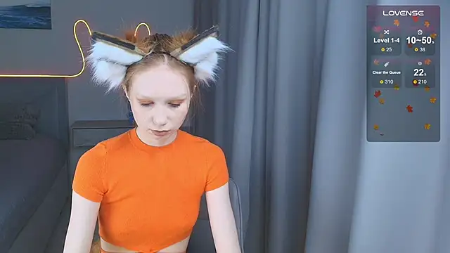 Snapshot of FoxyMira chatting on 14, 11, 2025 FoxyMira online show from 14, 11, 2025