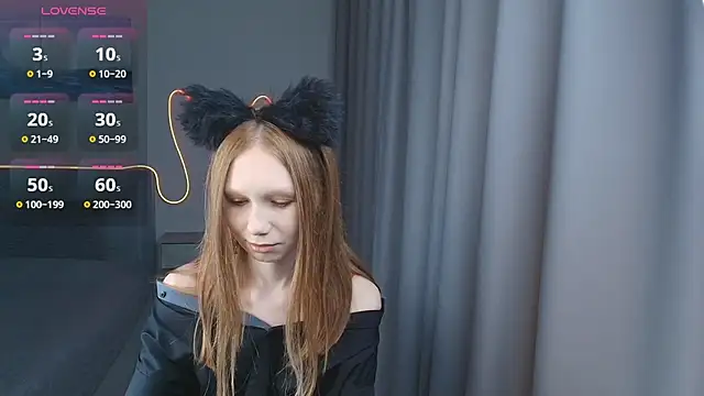 Snapshot of FoxyMira chatting on 23, 9, 2025 FoxyMira online show from 23, 9, 2025