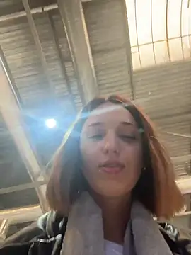 Snapshot of DollyTall chatting on 16, 10, 2025 DollyTall online show from 16, 10, 2025