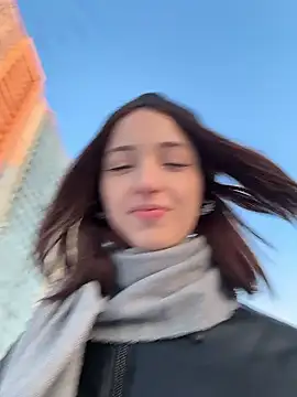 Snapshot of DollyTall chatting on 6, 1, 2026 DollyTall online show from 6, 1, 2026