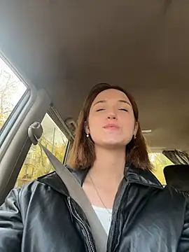 Snapshot of DollyTall chatting on 23, 9, 2025 DollyTall online show from 23, 9, 2025