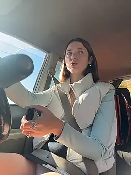 Snapshot of DollyTall chatting on 26, 9, 2025 DollyTall online show from 26, 9, 2025