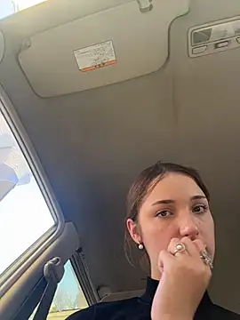 Snapshot of DollyTall chatting on 24, 9, 2025 DollyTall online show from 24, 9, 2025