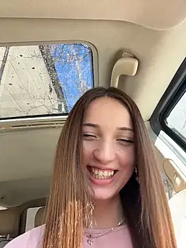 DollyTall online show from 18, 3, 2026