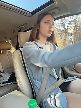 Snapshot of DollyTall chatting on 29, 10, 2025 DollyTall online show from 29, 10, 2025