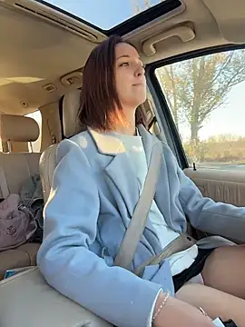 Snapshot of DollyTall chatting on 22, 10, 2025 DollyTall online show from 22, 10, 2025