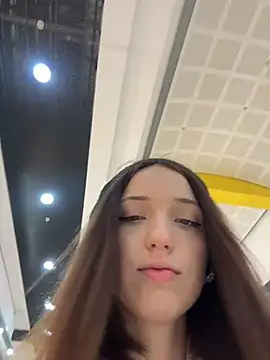 Snapshot of DollyTall chatting on 12, 1, 2026 DollyTall online show from 12, 1, 2026