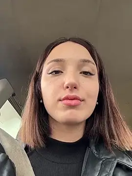 Snapshot of DollyTall chatting on 30, 9, 2025 DollyTall online show from 30, 9, 2025