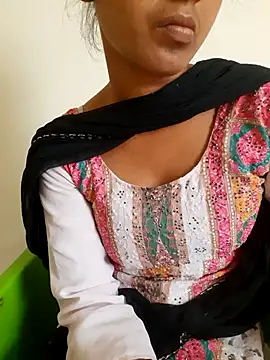 Snapshot of AnkitaDevi chatting on 1, 7, 2026 AnkitaDevi online show from 1, 7, 2026
