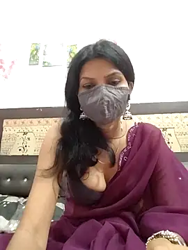 Yourhotsweetgirl online show from 15, 9, 2025