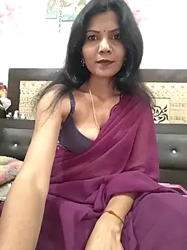 Yourhotsweetgirl online show from 17, 11, 2025