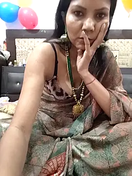 Yourhotsweetgirl online show from 15, 11, 2025