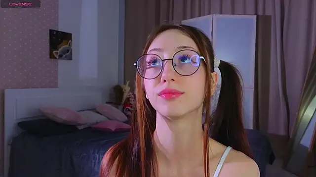 AvrilLeMell online show from 10, 11, 2025