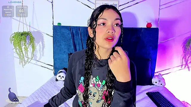 Camilla Miller01 online show from 15, 11, 2025